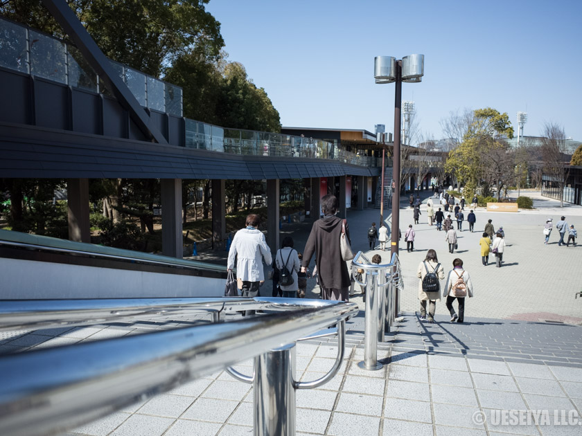 大阪城公園駅出口階段