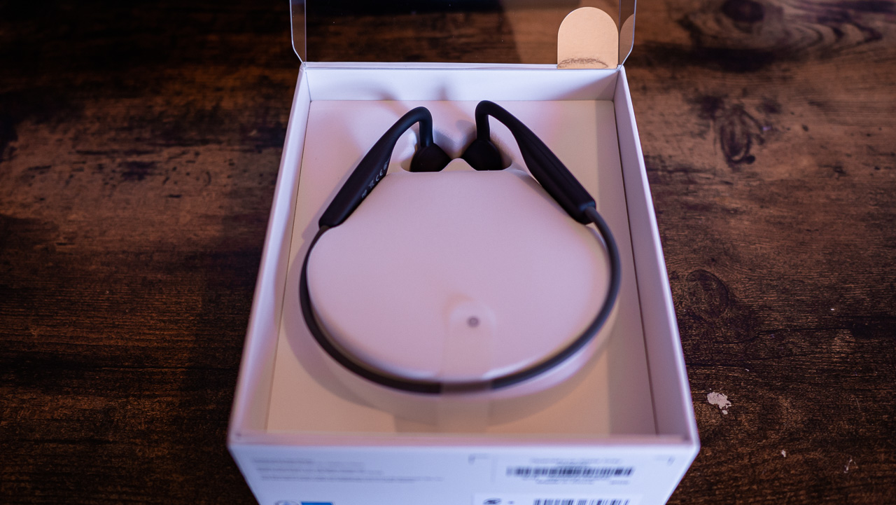 AfterShokz「OpenMove」の箱